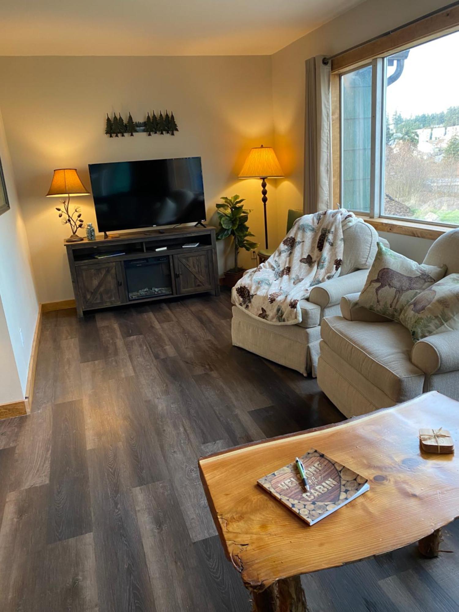 Cabin - Hot Tub - Fire Pit - View - Getaway! Oak Harbor Buitenkant foto